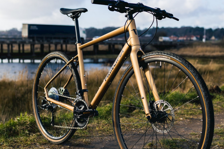80 Principia Gravel H10 guidon plat en vente chez CycloLibre a Liege paysage